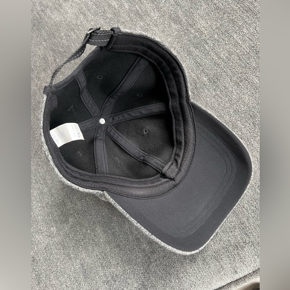 Grey Lululemon hat. One size. - Picture 4 of 4